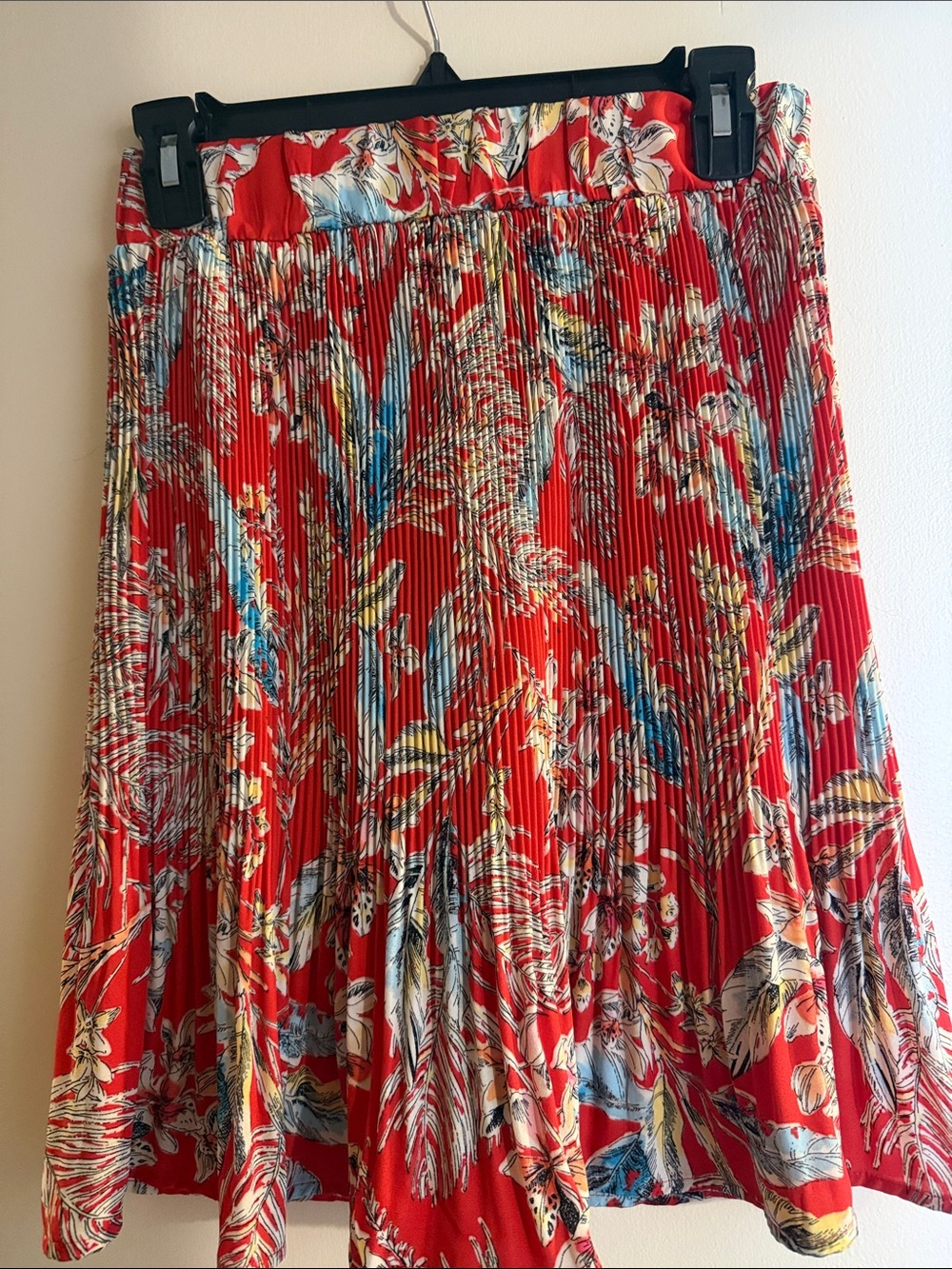 Red Floral Pleated Circle Skirt - Feminine and Flowy